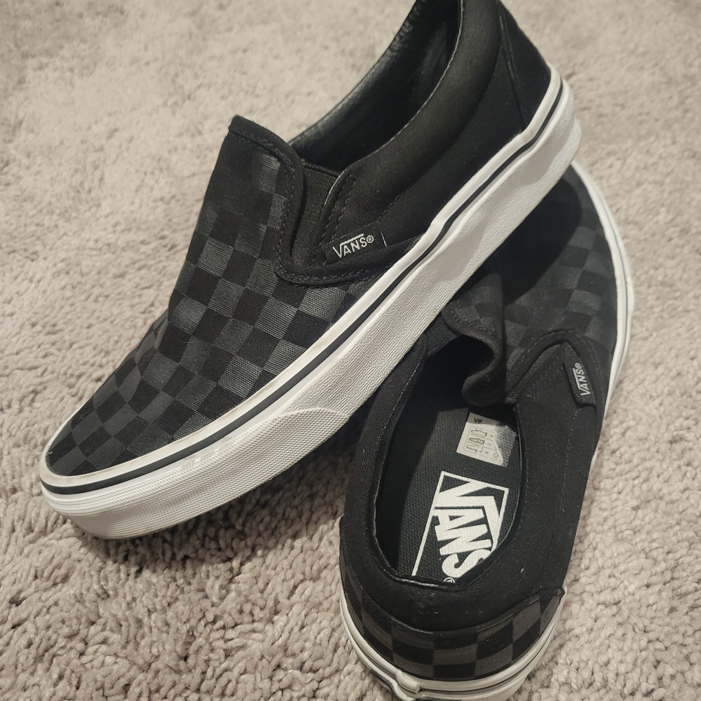 Vans Black Checkered Slip-On Sneakers Size 8 Women's/6.5 Men's.
